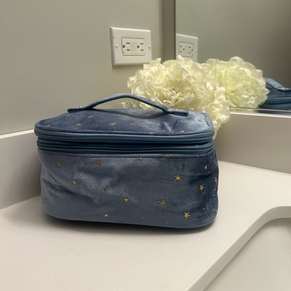 💫Perfect Velvet Blue Makeup and Jewelry Travel bag💫